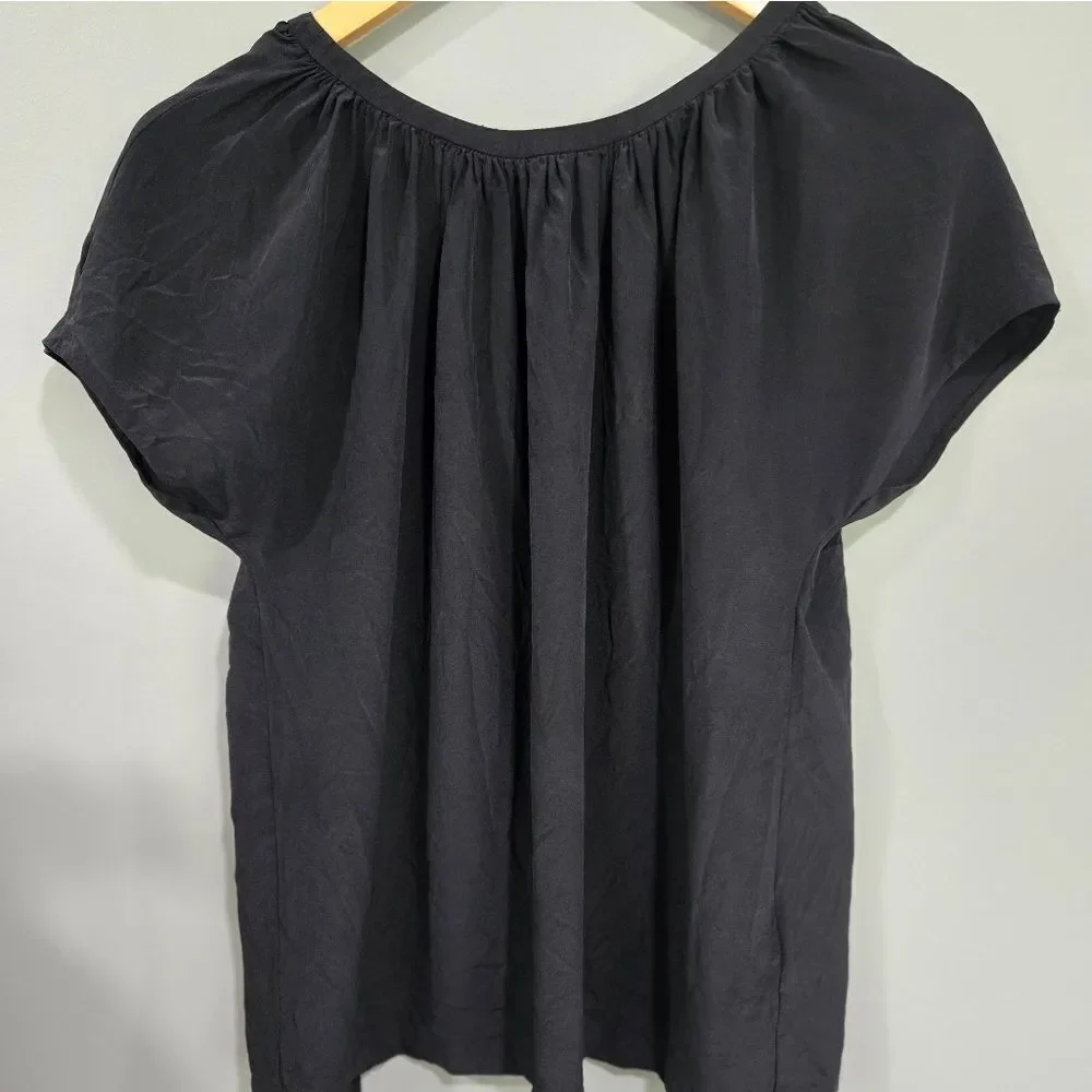 🐢 Kate Spade Silk V Neck blouse with ties Size 6
